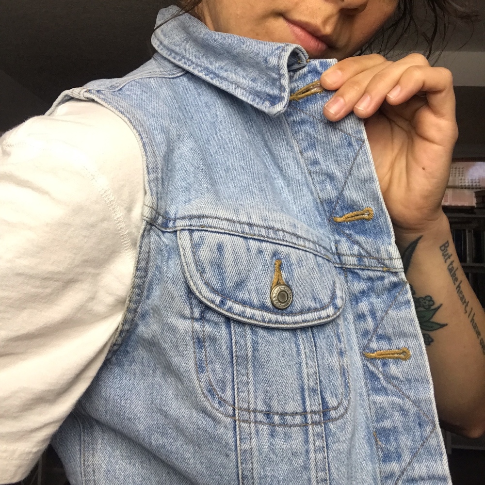 Vintage GAP Denim Vest - B6 - Picture 6 of 6